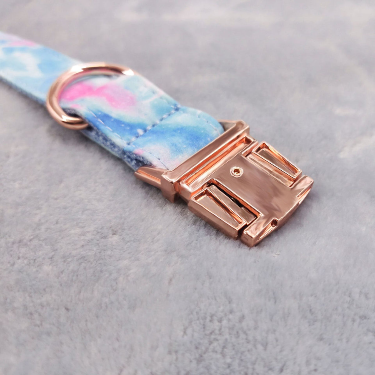 Halsband mit Rosegold-Schnalle – Bild 2 | LuxeStyle