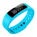 Smartes Sport-Armband mit LED-Anzeige – Bild 2 | LuxeStyle