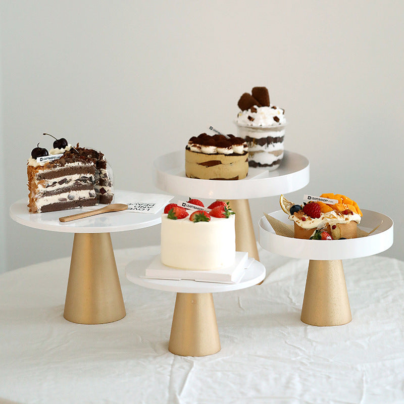 Kuchen-Etagere im nordischen Stil – Bild 4 | LuxeStyle