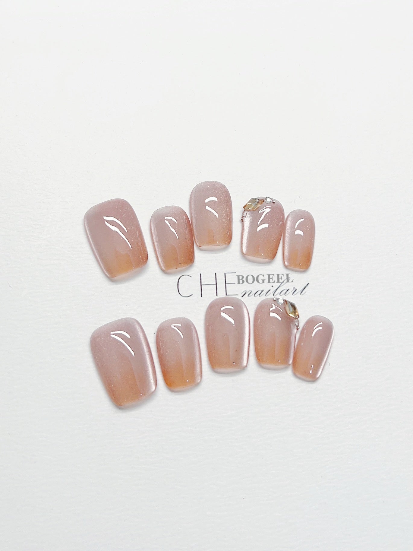 Kurz Nagel-Tips mit Glas-Perlen