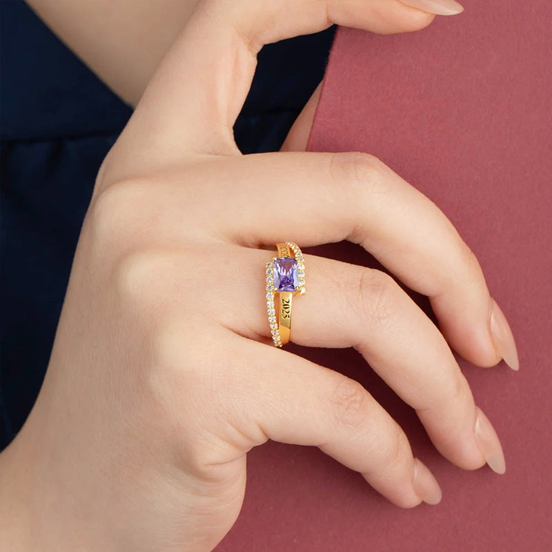 Personalisierter Damen-Abschlussring mit Gravur