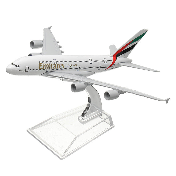 Airbus A380 Modellflugzeug aus Metall – Bild 4 | LuxeStyle
