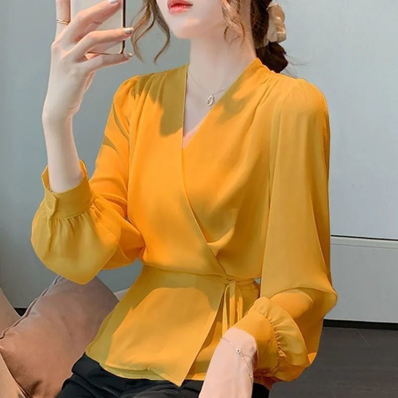Elegantes Langarmshirt mit Schnürung