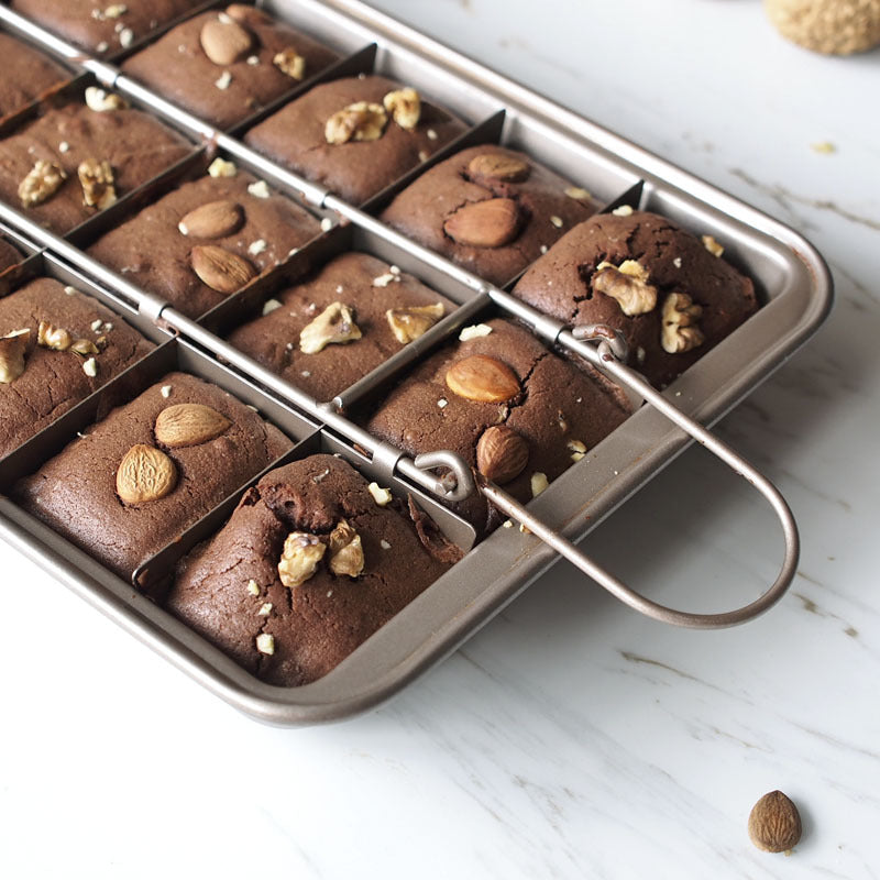 Karierte Brownie-Backform – Bild 3 | LuxeStyle
