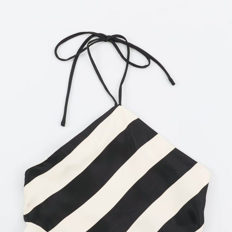 Asymmetrisches gestreiftes Neckholder-Kleid – Bild 5 | LuxeStyle