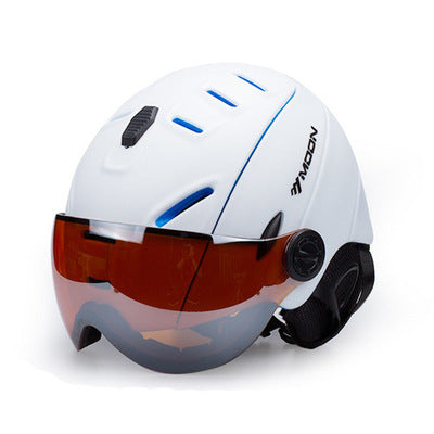 Sicherheitshelm mit integrierter Brille