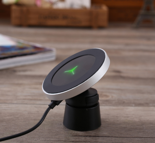 Magnetisches kabelloses Ladegerät fürs Auto – Bild 4 | LuxeStyle