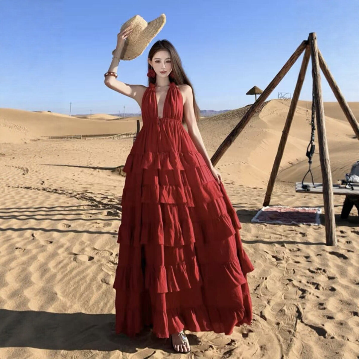 Langes Neckholder-Kleid im französischen Stil | LuxeStyle