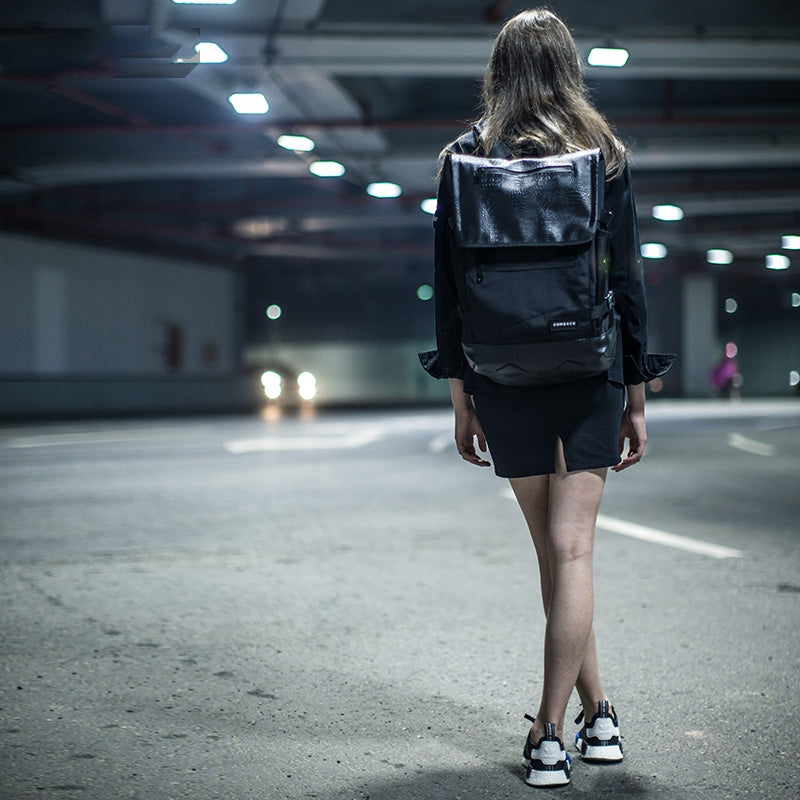 Schwarzer Leder-Backpack für Frauen – Bild 2 | LuxeStyle