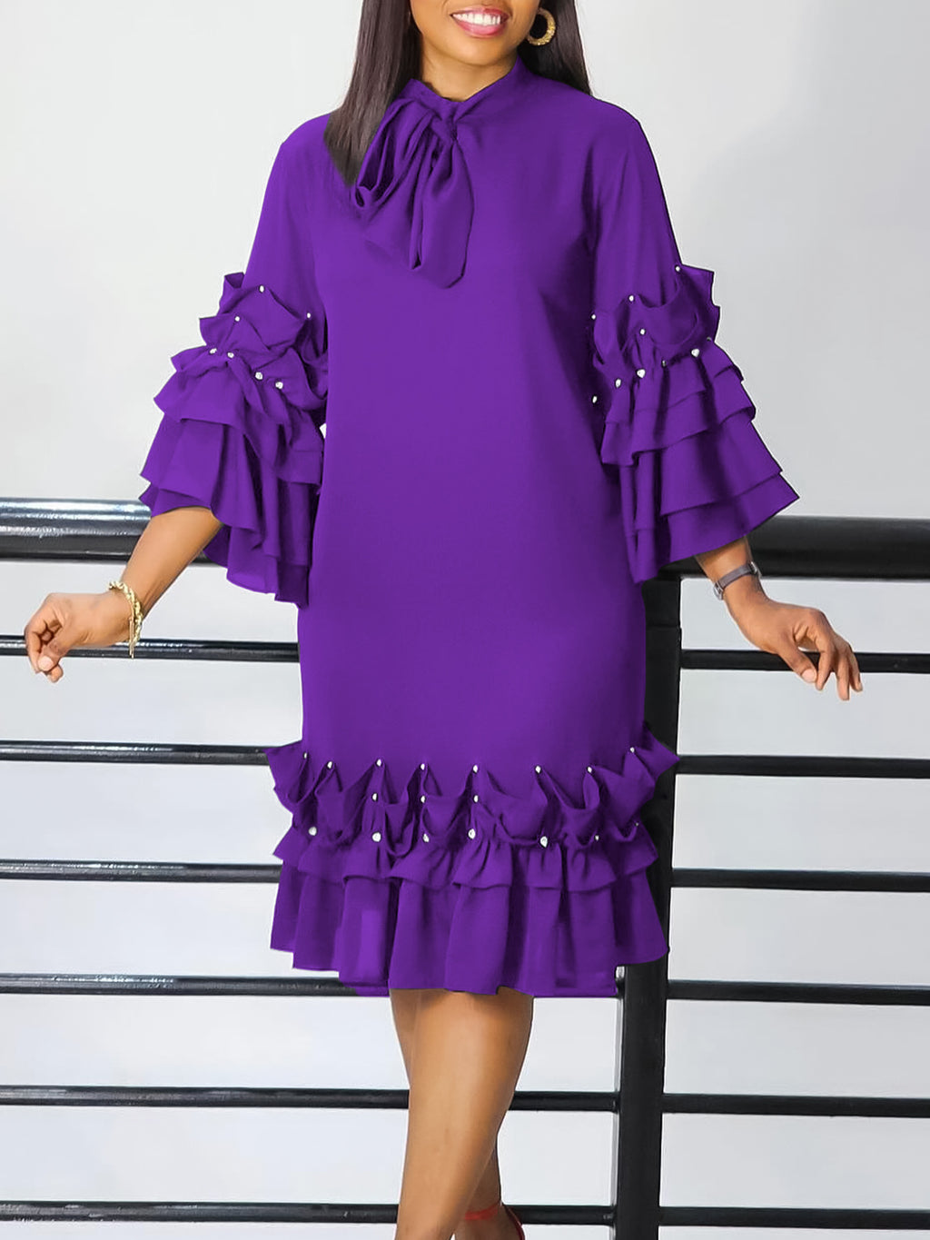 Elegantes Damenkleid mit Glockenärmeln – Bild 9 | LuxeStyle