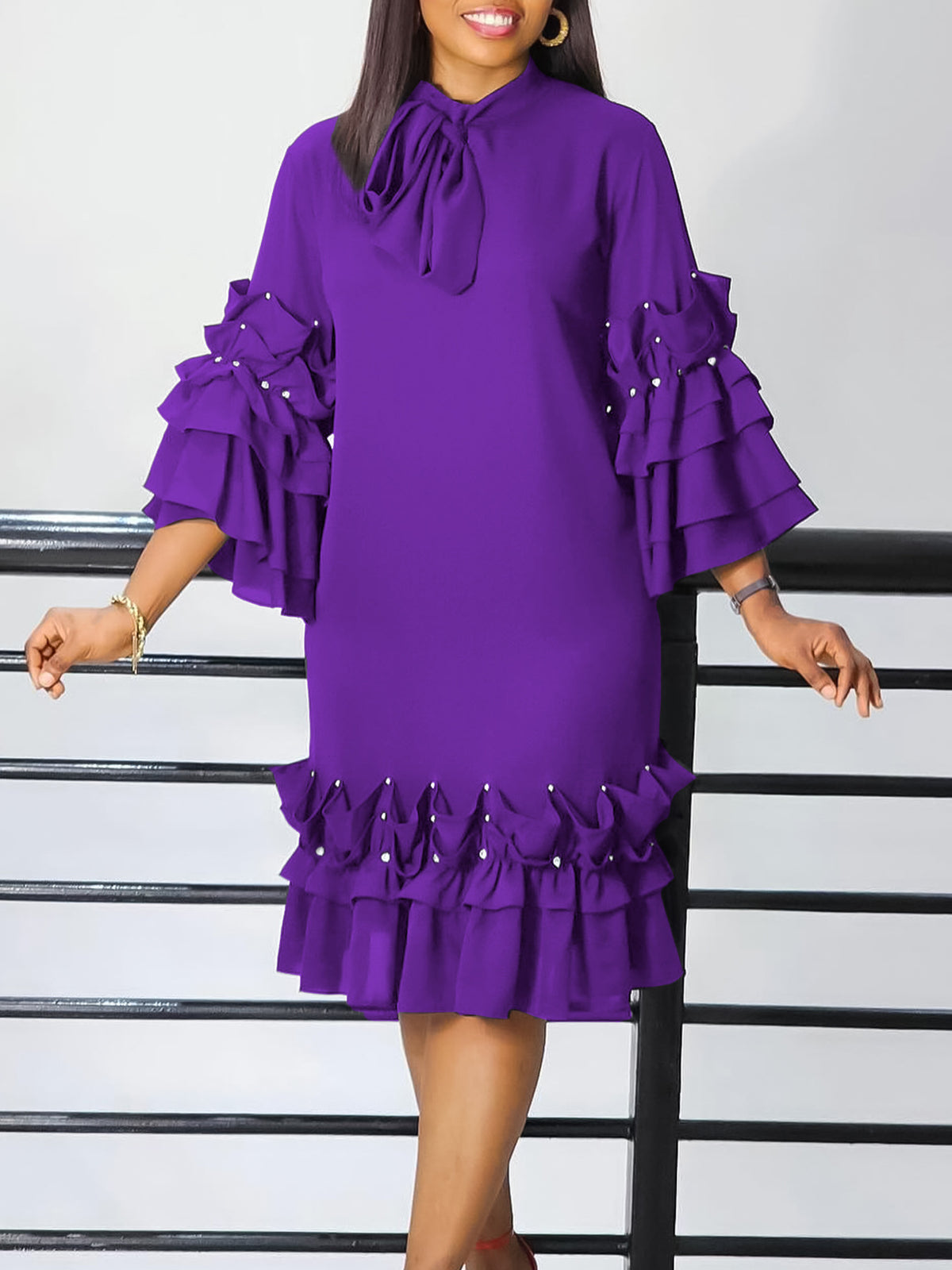 Elegantes Damenkleid mit Glockenärmeln – Bild 9 | LuxeStyle
