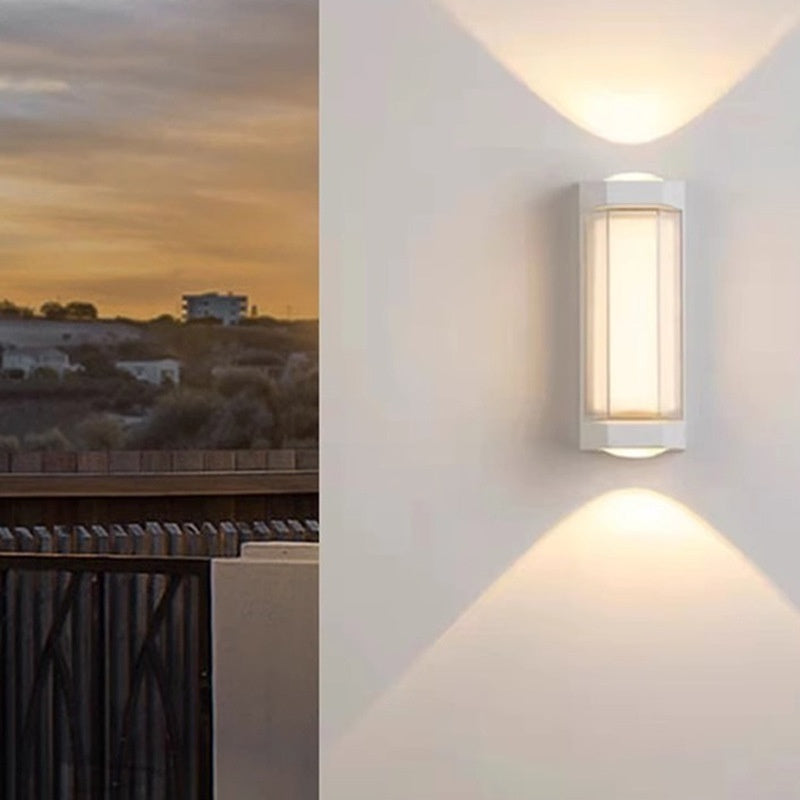 Doppelseiten-Wandlampe für Garten & Terrasse – Bild 2 | LuxeStyle