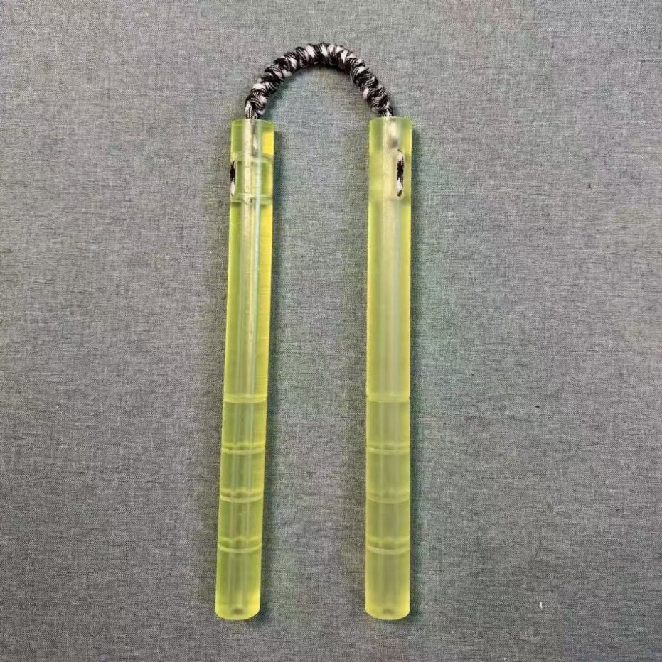 Transparenter Nunchaku aus Kunststoff