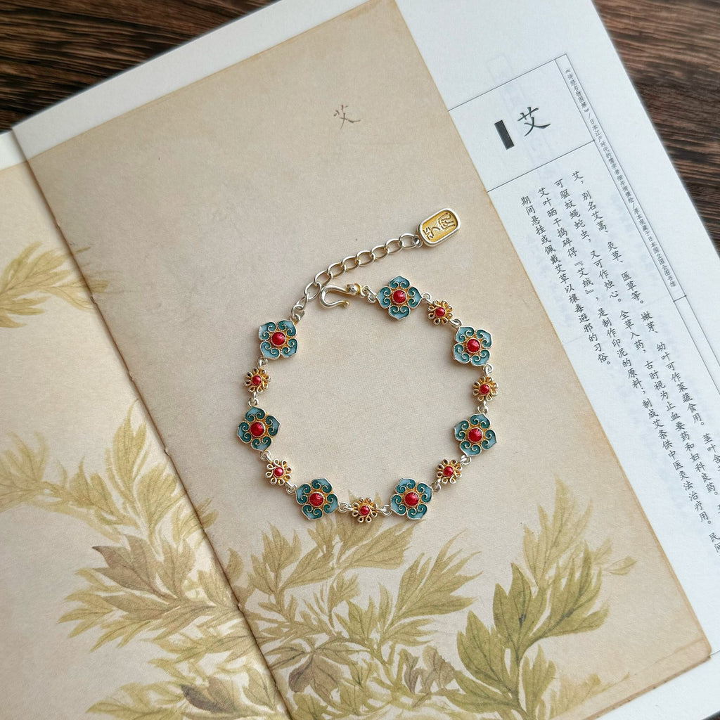 Silbernes Armband mit Epoxy-Beschichtung