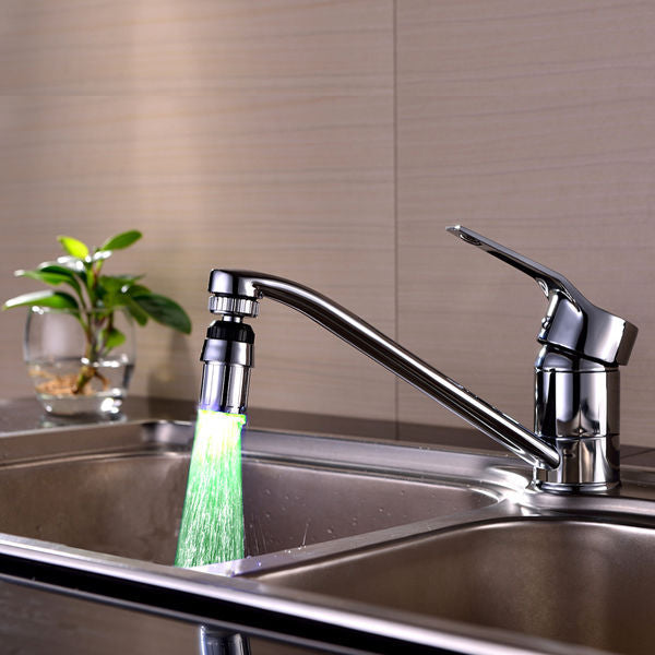 LED Wasserhahn mit 360° Rotation und Temperaturkontrolle – Bild 8 | LuxeStyle