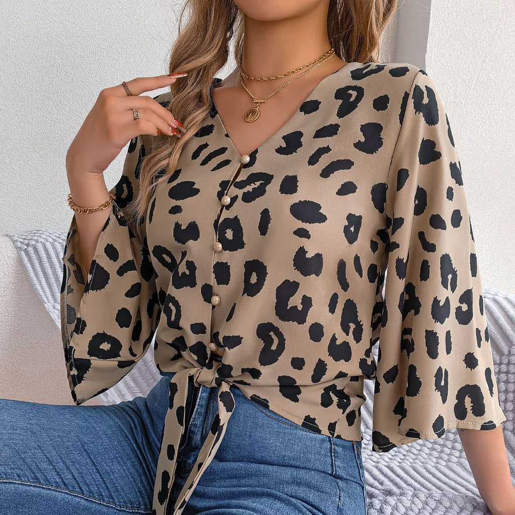 Damen Bluse mit Schnürdetails und ausgestellten Ärmeln | LuxeStyle