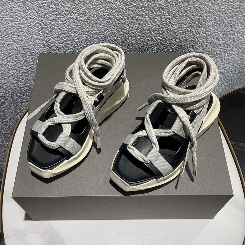 Quadratische Zehen Sandalen mit Kreuzriemen – Bild 3 | LuxeStyle