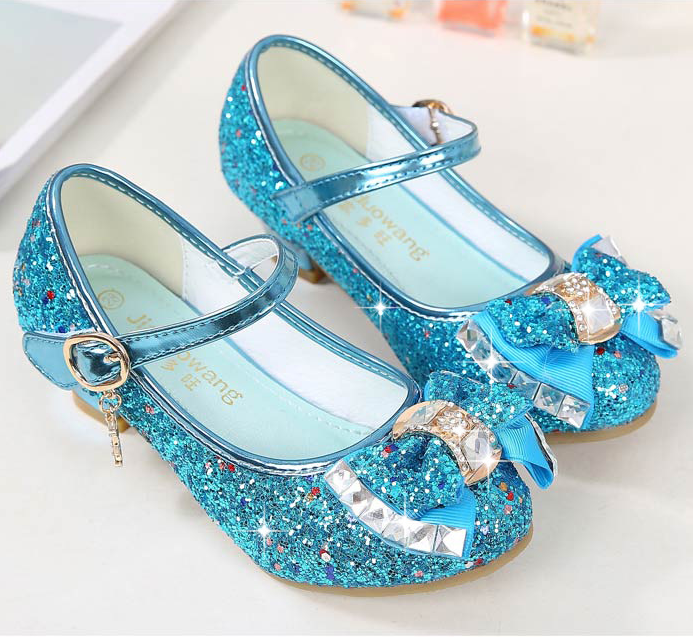 Tanzprinzessin-Schuhe mit Nieten – Bild 14 | LuxeStyle
