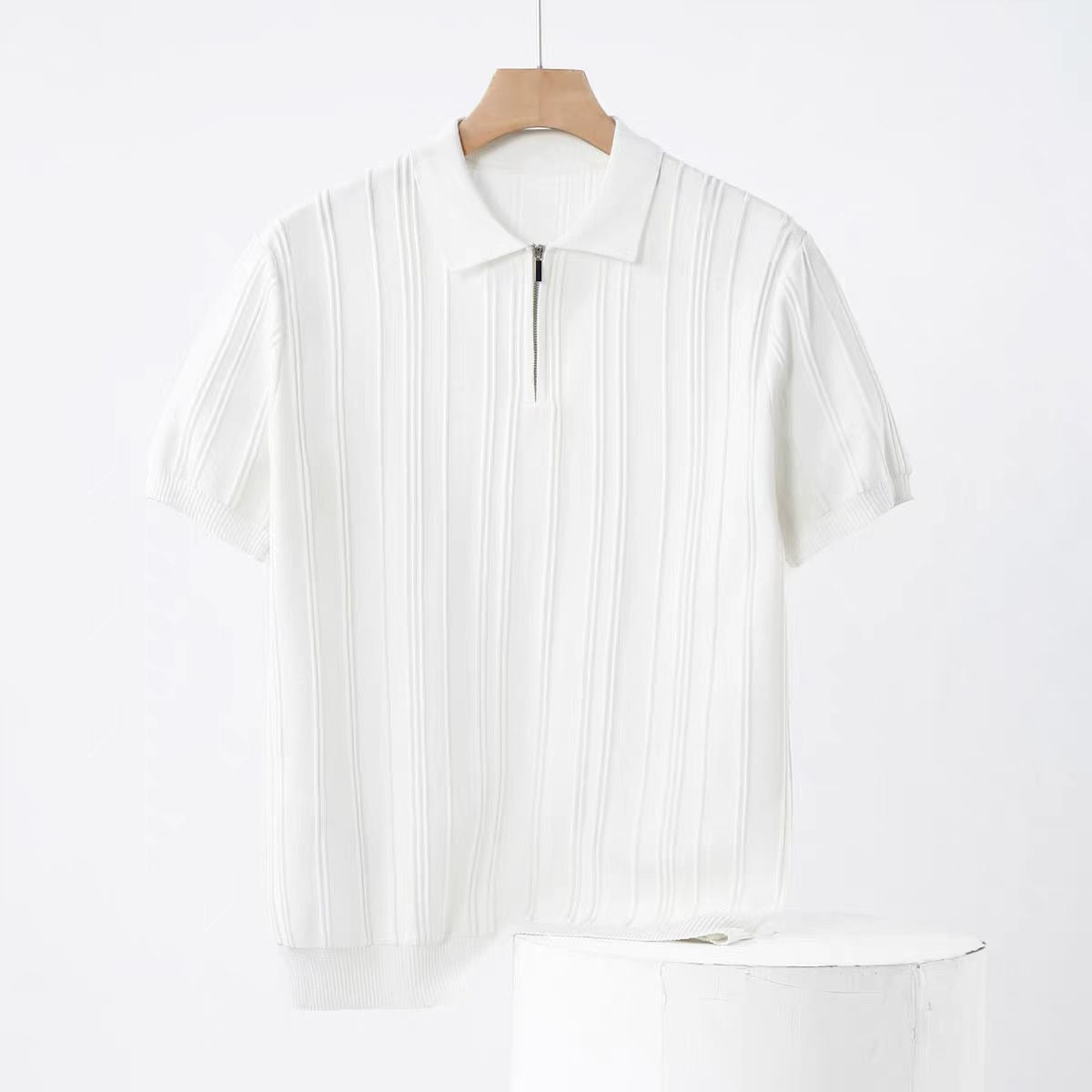 Gestreiftes Kurzarm-Polohemd mit Half-Zip