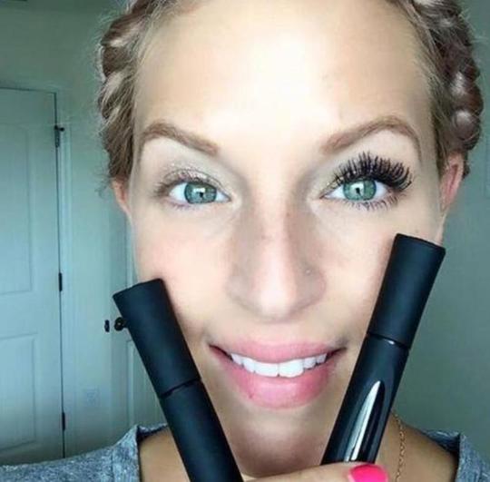 3D-Fibre Mascara mit Kollagen-Gel · 2 Stück – Bild 4 | LuxeStyle