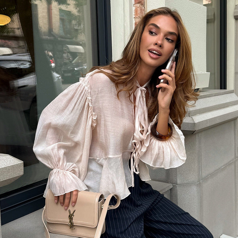 Damen-Shirt mit Schnürung und Rüschen – Bild 3 | LuxeStyle