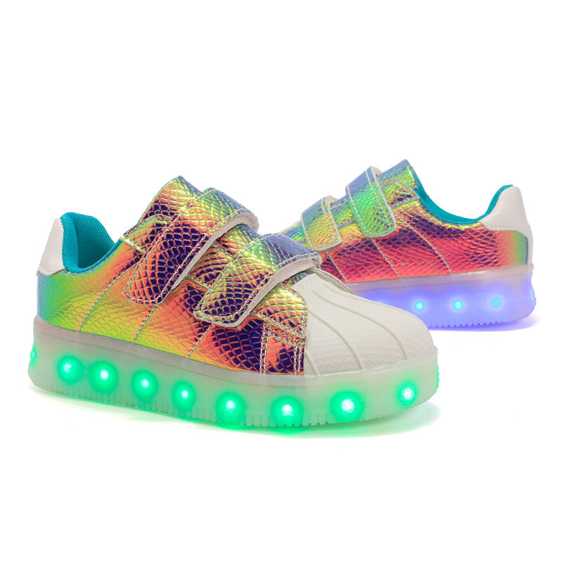 Coole LED-Schuhe für Kinder – Bild 4 | LuxeStyle