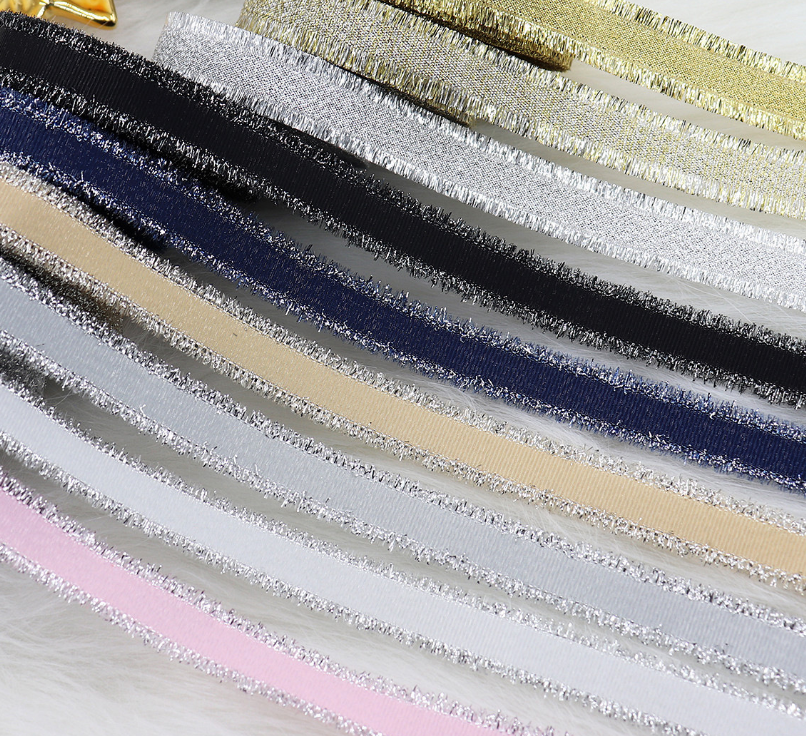 Dekoratives Gold‑Silber‑Ribbon mit Schleife – Bild 2 | LuxeStyle