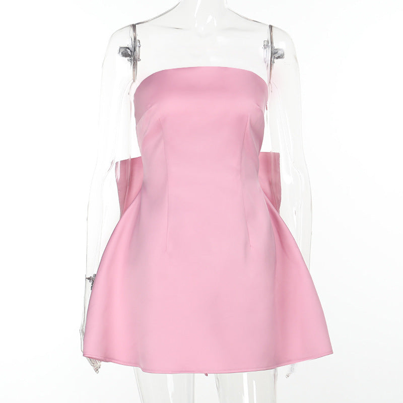 Rückenfreies Satin-Minikleid mit Schleife – Bild 7 | LuxeStyle