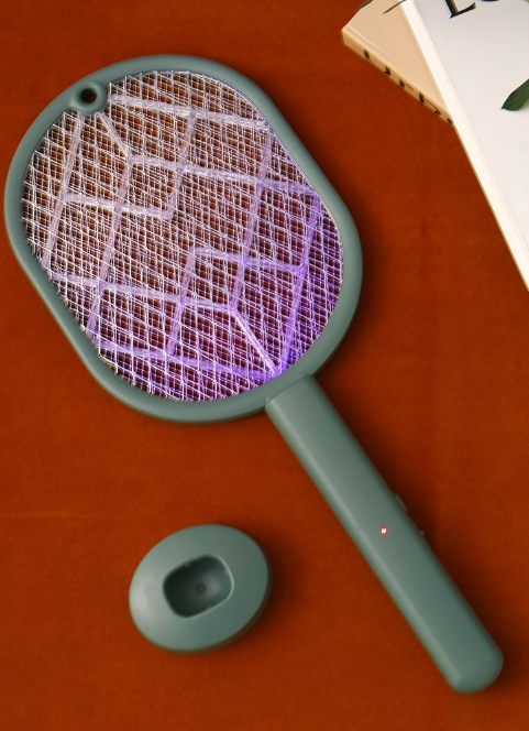 Elektrische Mückenklatsche mit UV-Licht