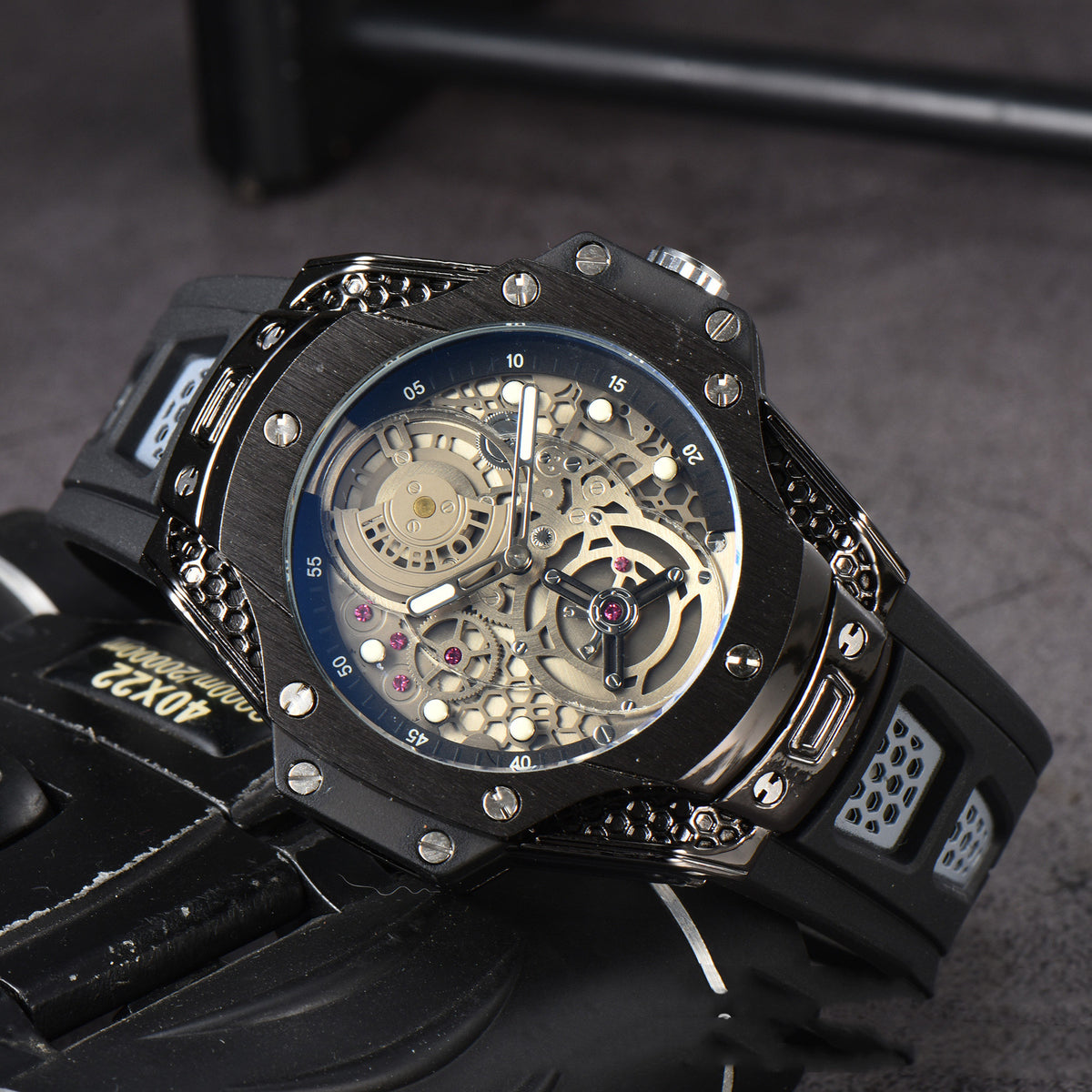 Quartz-Armbanduhr – Bild 2 | LuxeStyle