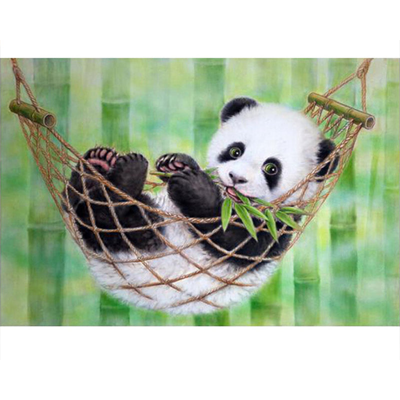 Panda im Schaukelstuhl | LuxeStyle