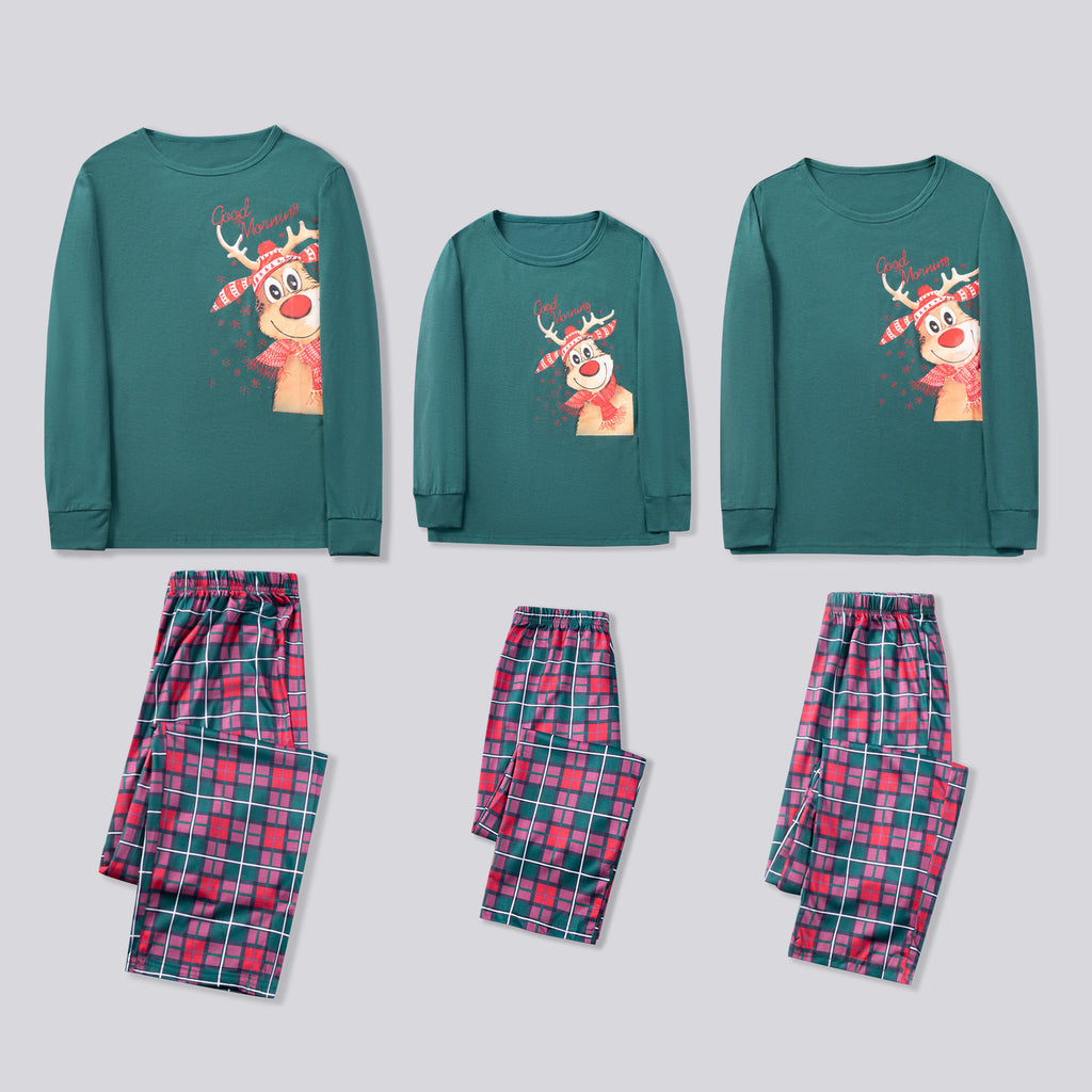 Weihnachts-Pyjama für die ganze Familie