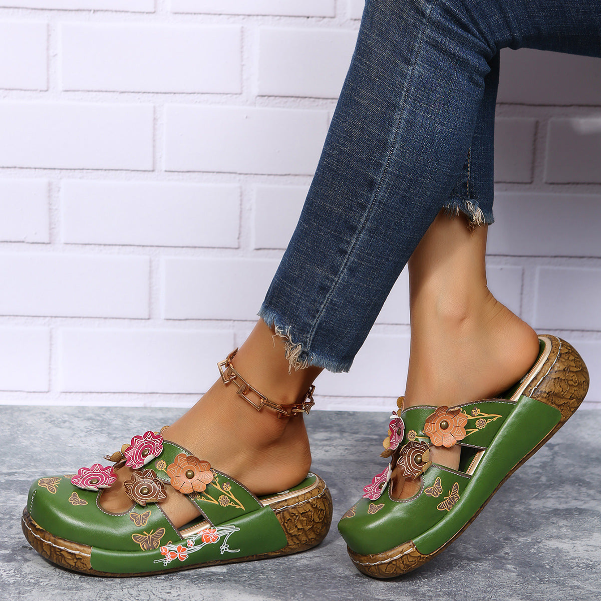 Sandalen mit rundem Zeh und Pflaumen-Totem – Bild 16 | LuxeStyle