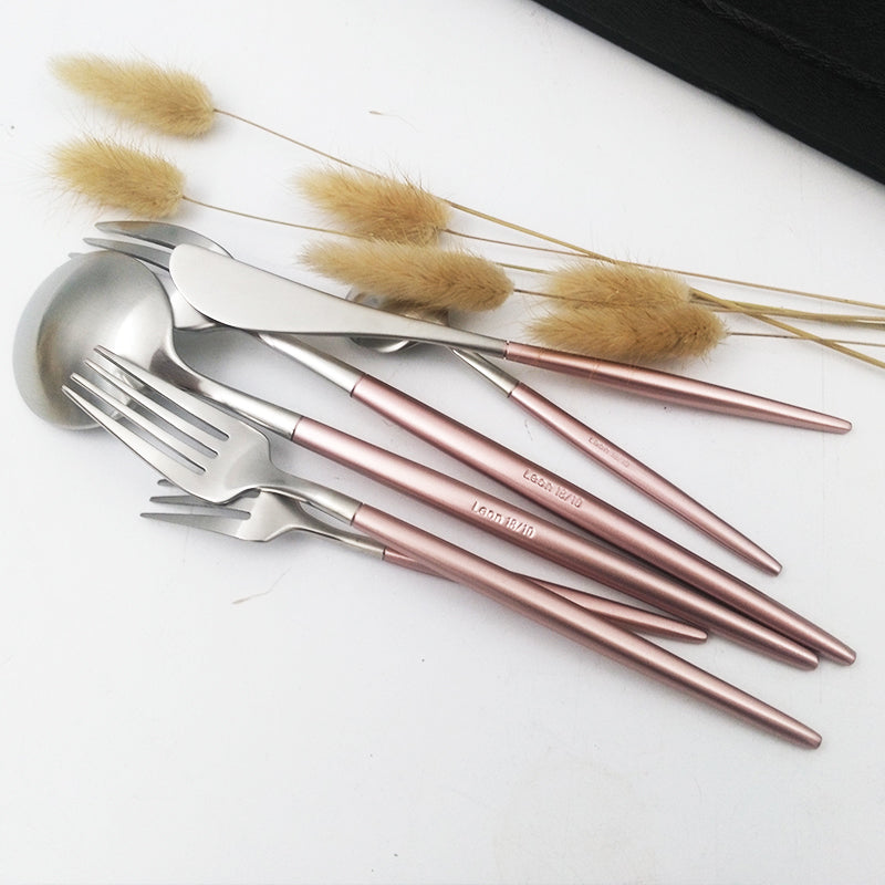 Edelstahl Besteckset (4-teilig) – Bild 4 | LuxeStyle