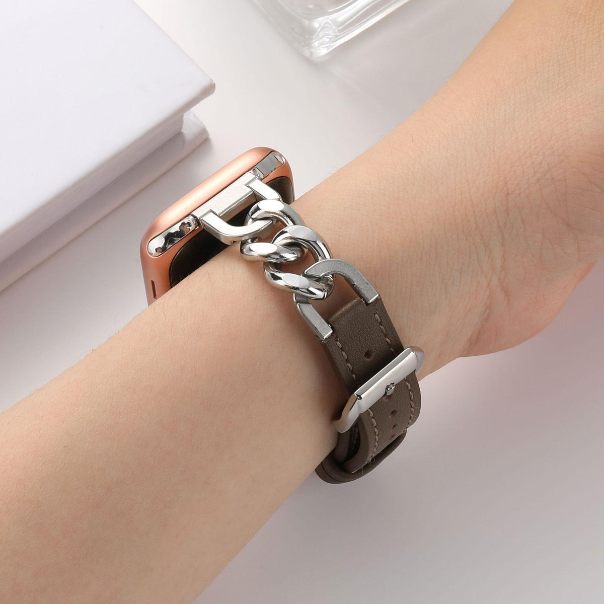Stahl- und Lederarmband für Smartwatch – Bild 8 | LuxeStyle