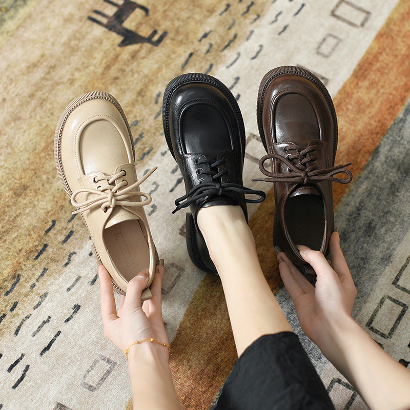 Britische Schnürschuhe aus Leder für Damen