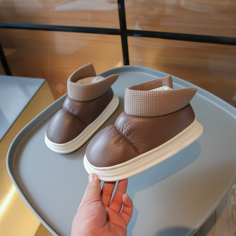 Gestreifte Winterstiefel für Kinder mit Klettverschluss