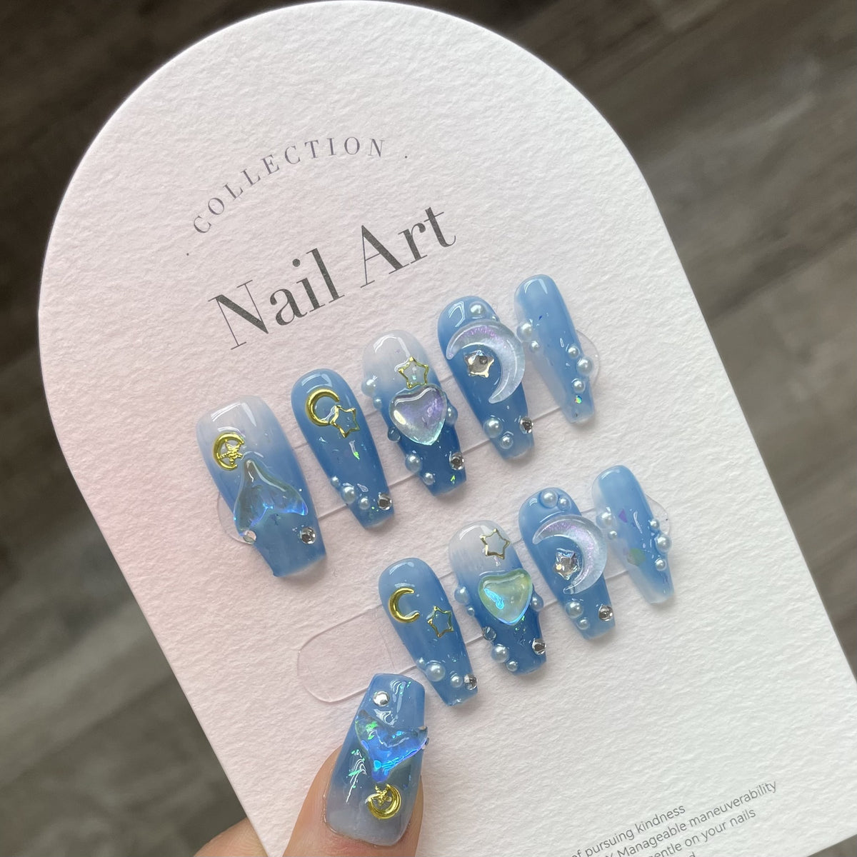 Handgemachte 3D-Liebesnägel «Blue Ice» – Bild 3 | LuxeStyle