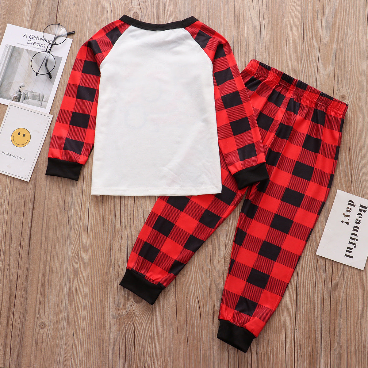 Weihnachts-Pyjama im Partnerlook