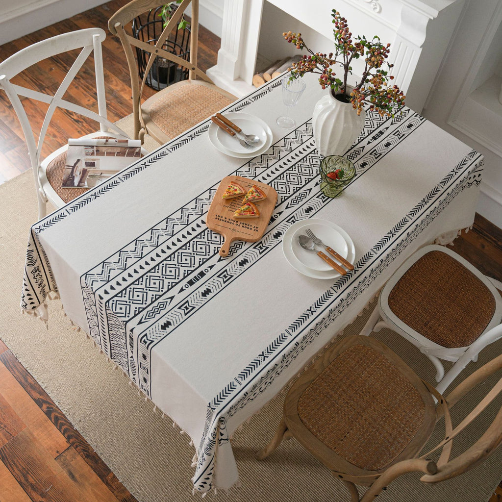 Tischdecke mit Quasten – geometrisches Muster – Bild 3 | LuxeStyle