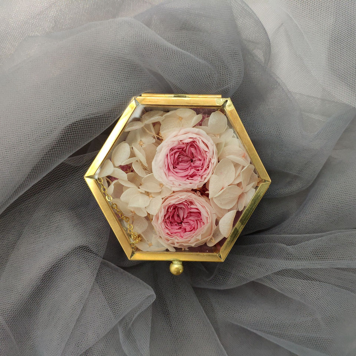 Hexagonale Glasbox für Schmuck und Ringe – Bild 3 | LuxeStyle
