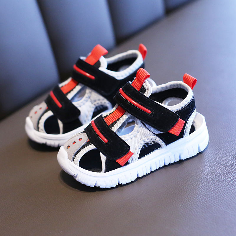 Kinder Sandalen Farbpassend