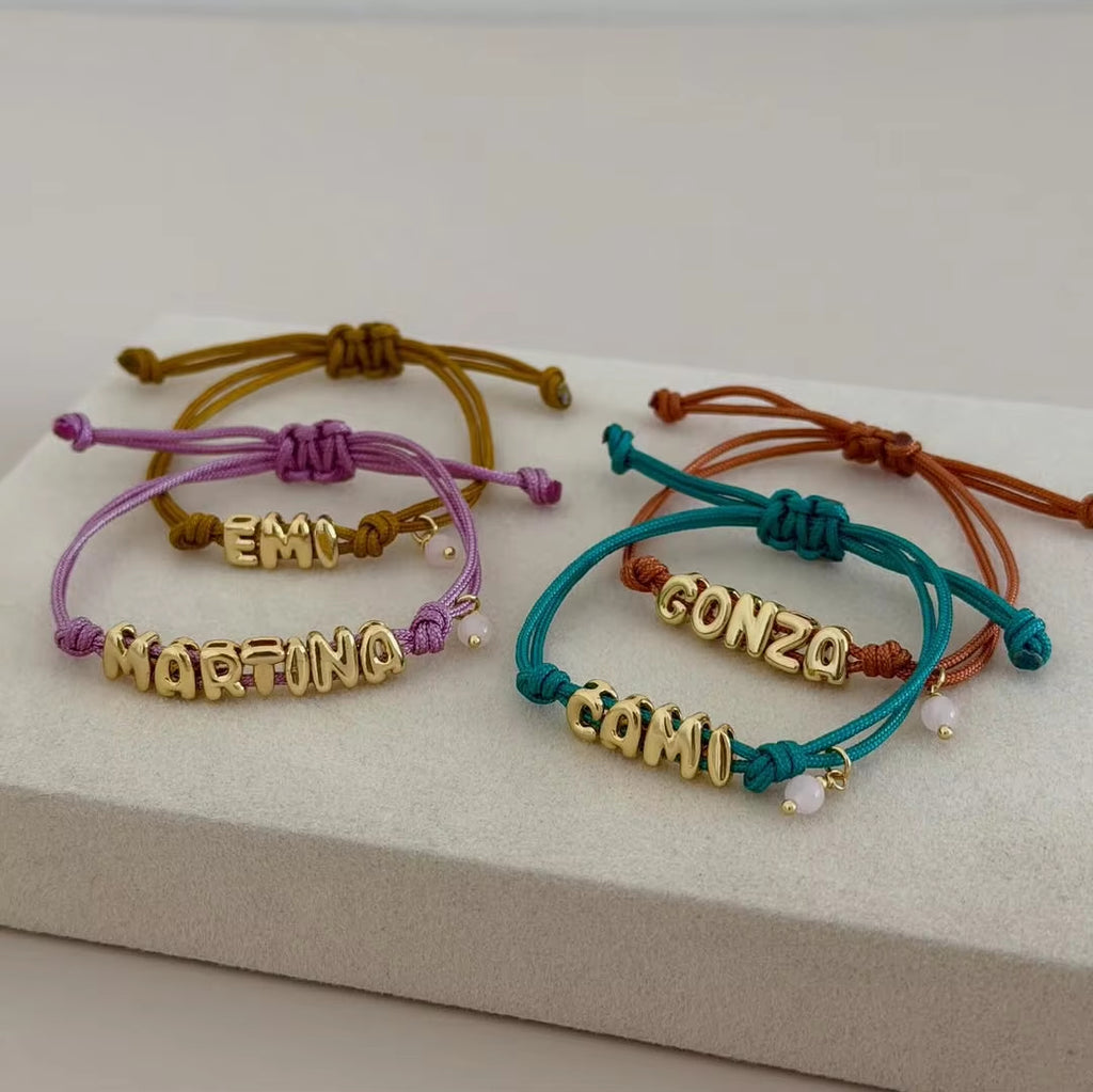Buchstaben-Armband aus Kupfer – Bild 5 | LuxeStyle