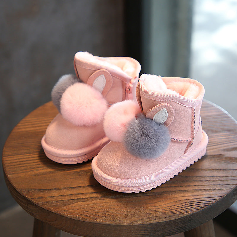 Warme Winterstiefel für Mädchen mit Fellbommel – Bild 2 | LuxeStyle