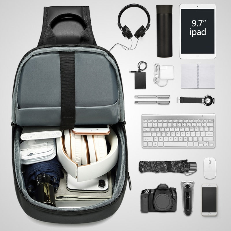 Wasserdichte Brusttasche mit USB-Ladeanschluss – Bild 3 | LuxeStyle