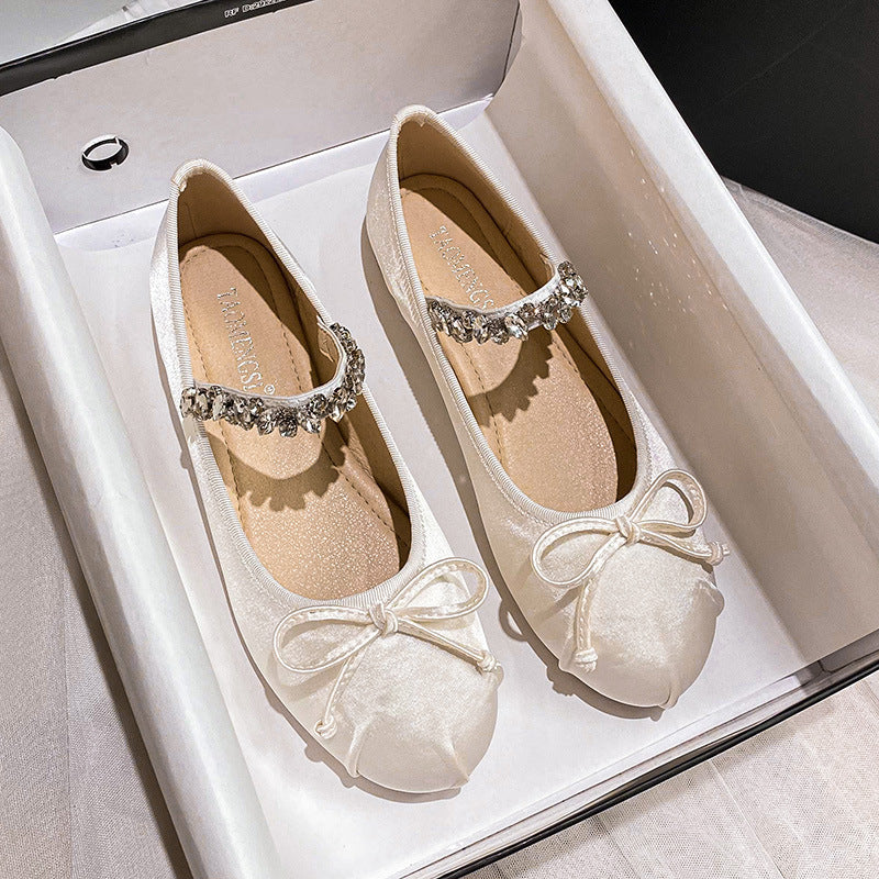 Superweiche Satin-Ballerinas mit Strass – Bild 2 | LuxeStyle