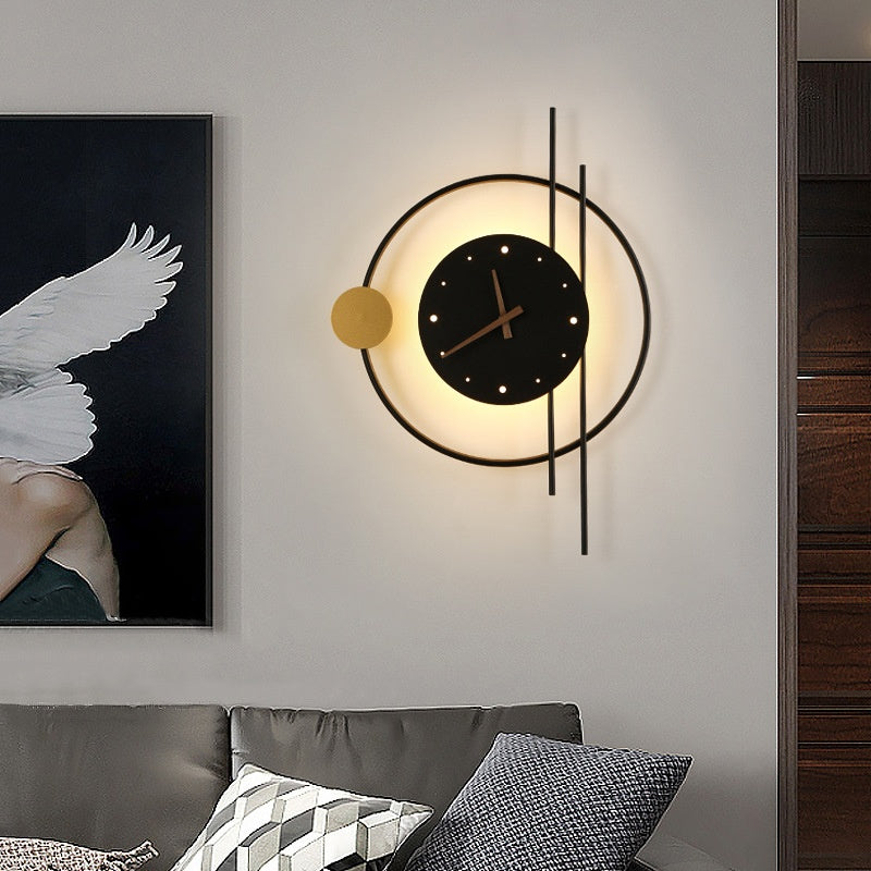 Modern Wandlampe mit Uhr