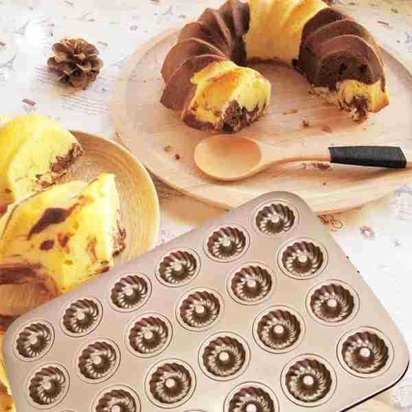 Antihaft-Backform für Donuts und Gugelhupf – Bild 2 | LuxeStyle