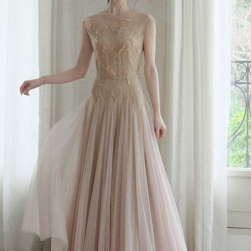 Tailliertes Midikleid im französischen Stil | LuxeStyle