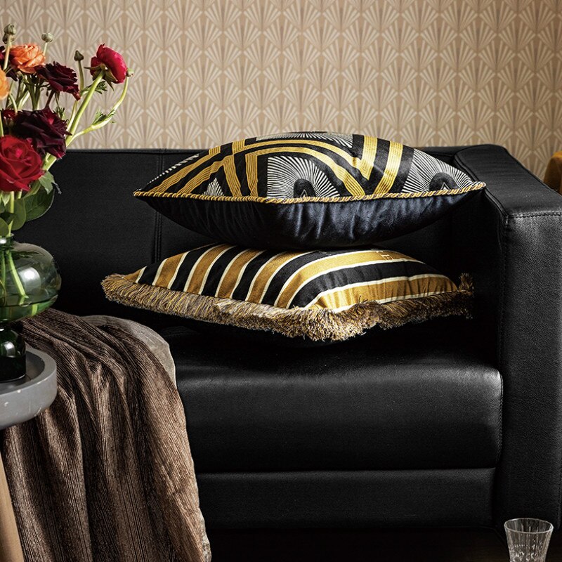 Samtkissenbezug mit Paspel – American Light Core – Bild 8 | LuxeStyle